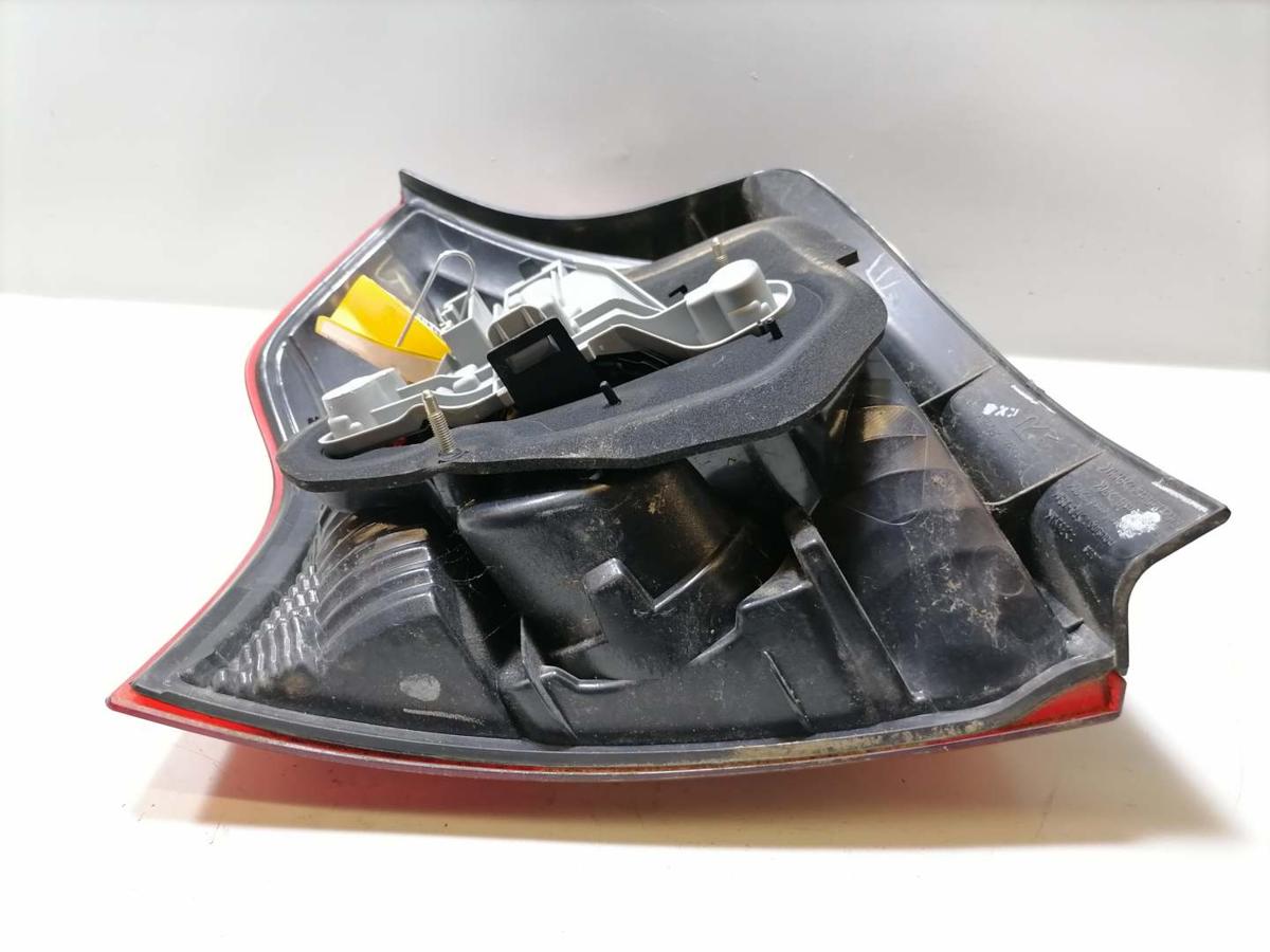 Toyota Corolla E12 original Rücklicht Rückleuchte Schlussleuchte links Fließheck Bj.2004